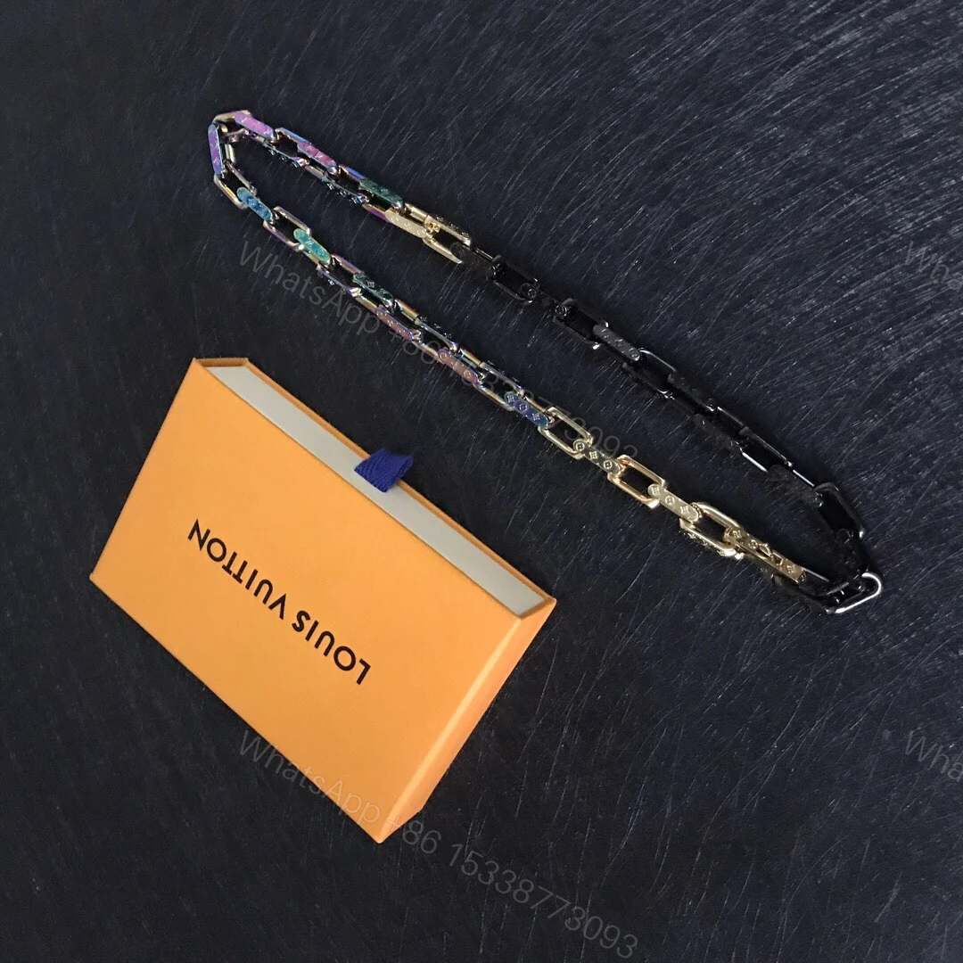View 5 of EN – Lux LV Necklaces 071