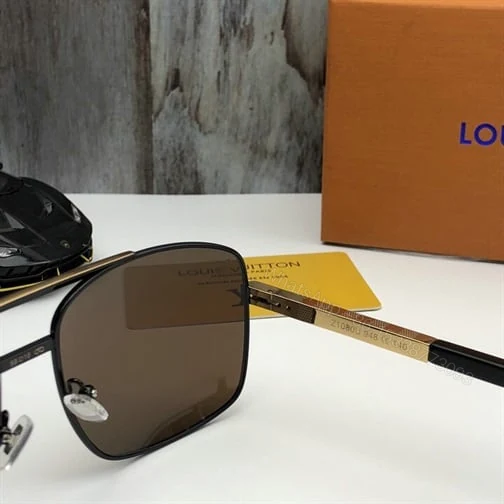 View 2 of LV SUNGLASSES – GLVT19