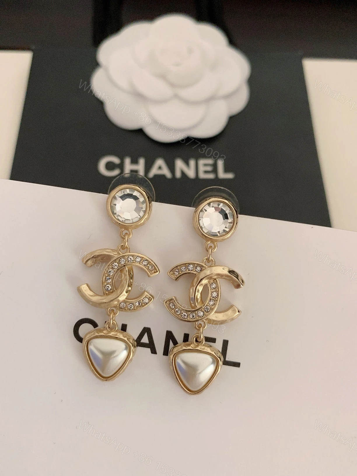 View 2 of EN – Lux Earring Chanel 033