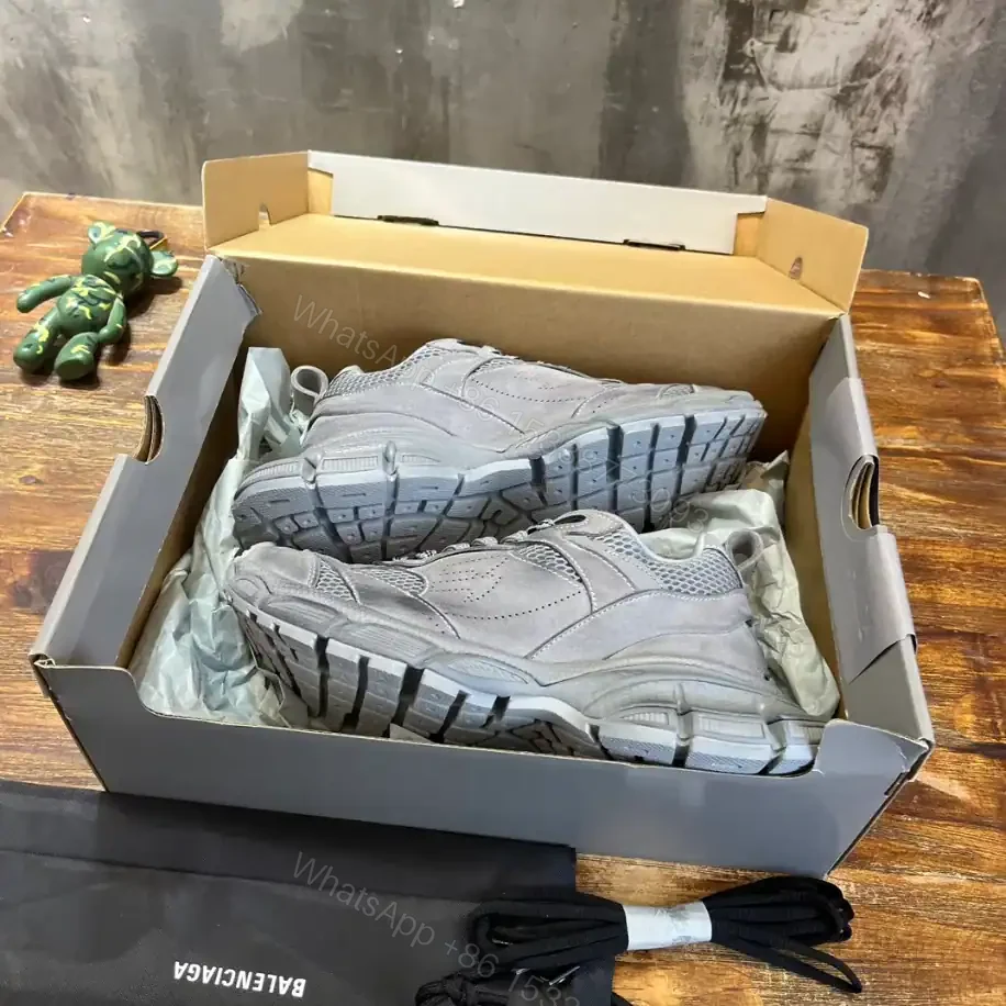 View 4 of BALENCIAGA MEN’S 3XL SNEAKER – BB230
