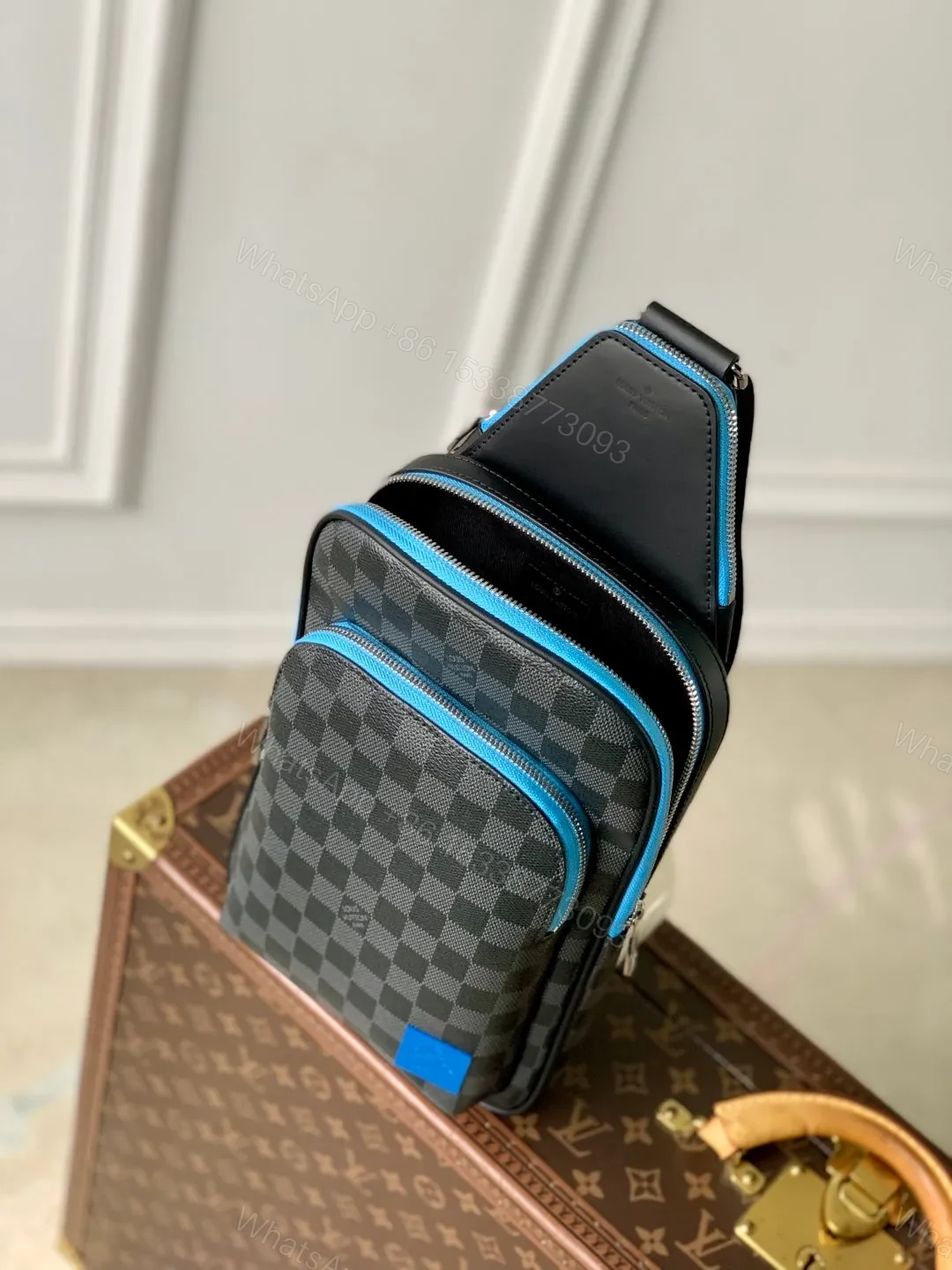 View 2 of LV AVENUE SLINGBAG 31 IN BLACK AND GREY DAMIER GRAPHITA CANVAS CALFSKIN