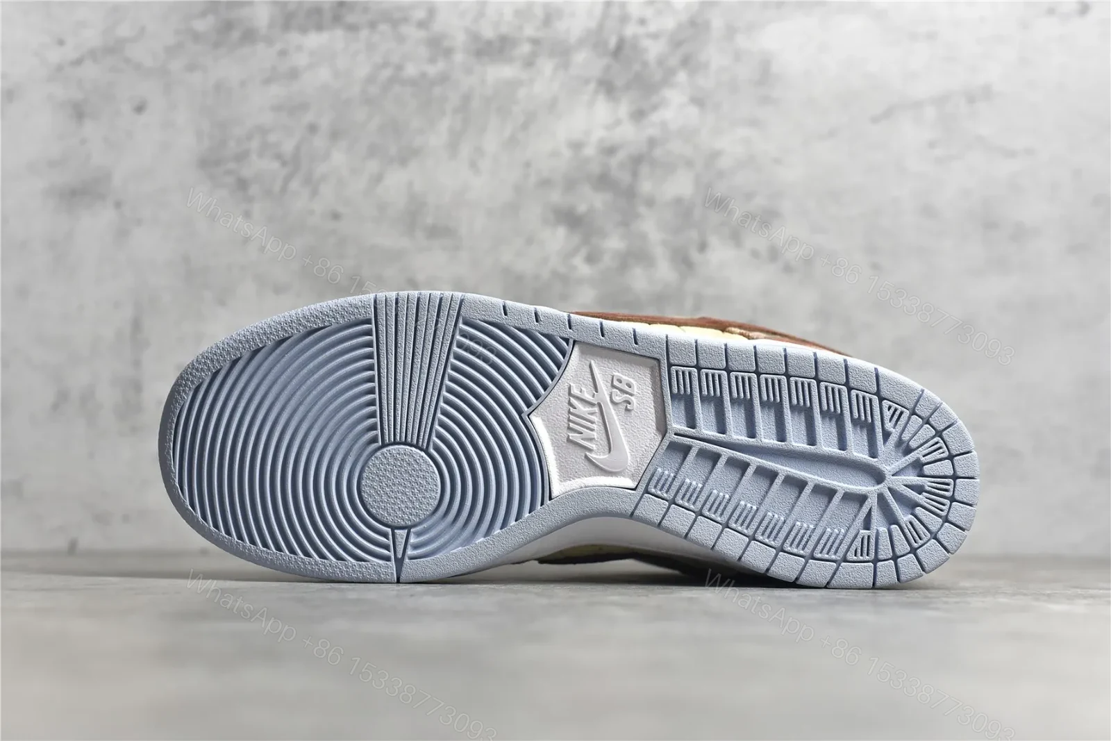 View 8 of Nike DUNK SB LOW STREET HAWKER Replicas