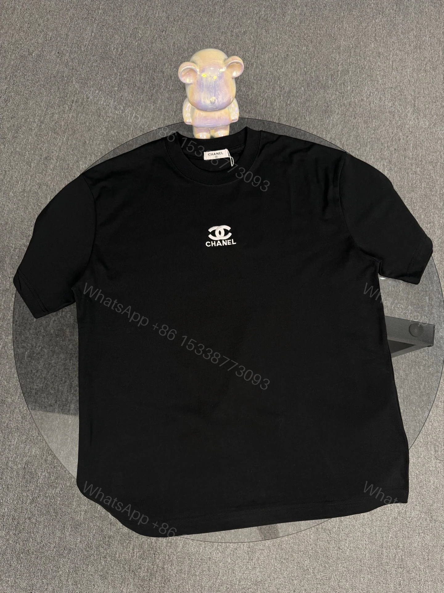 Chanel 高仿黑色短袖T恤 男款雙C刺繡設計 極簡潮流通勤百搭 — view 1