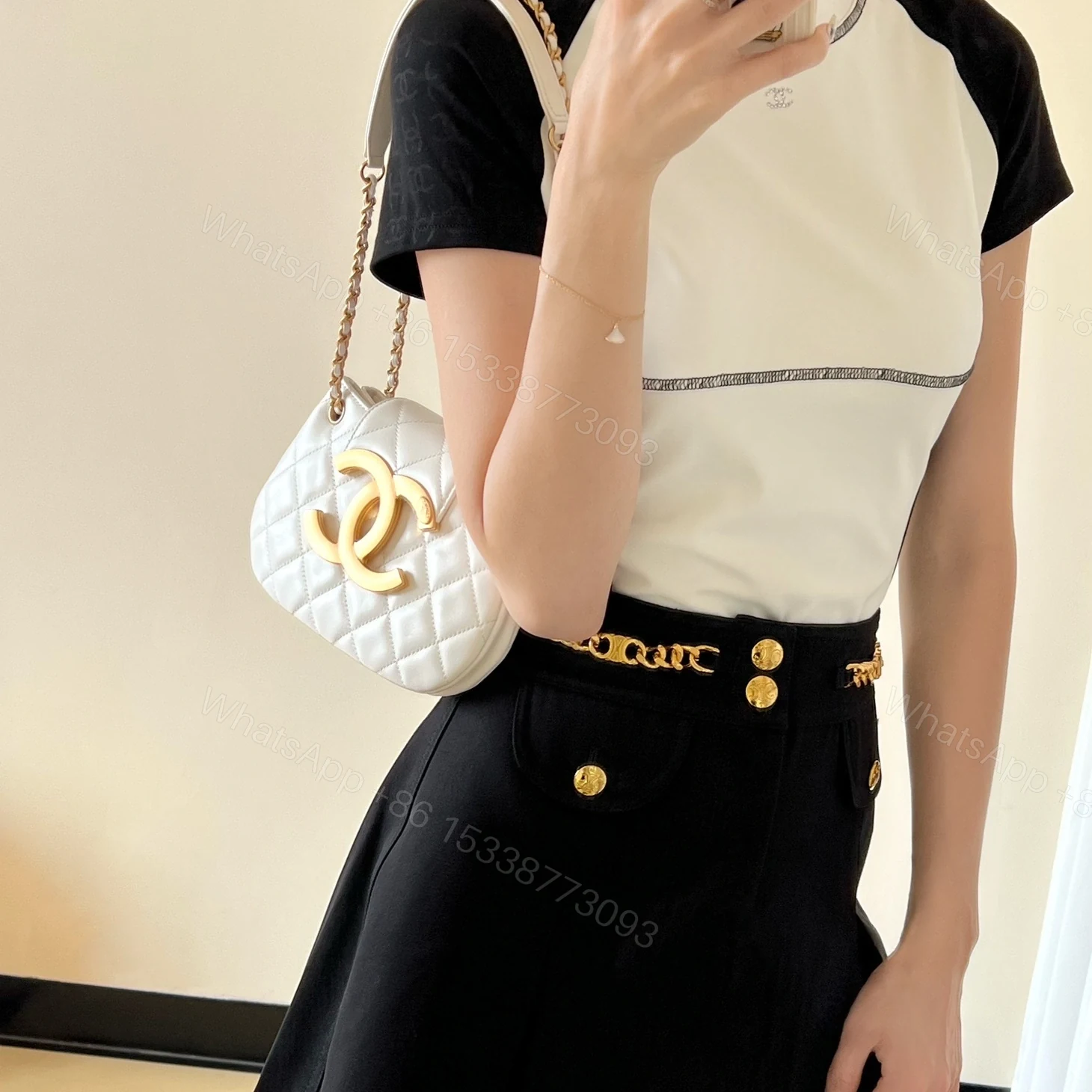 View 23 of 高仿Chanel*24C系列AS4609圓挎包白色小號免檢版