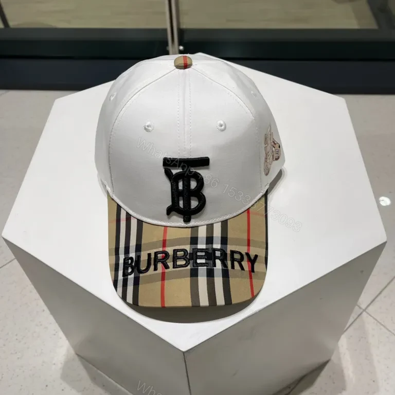 Burberry-Influenced Plaid Visor Luxury Cap — view 1