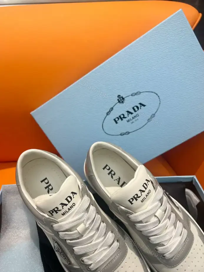 View 10 of DOWNTOWN LEATHER SNEAKERS IN WHITE AND LACQUER GRAY – PRD009