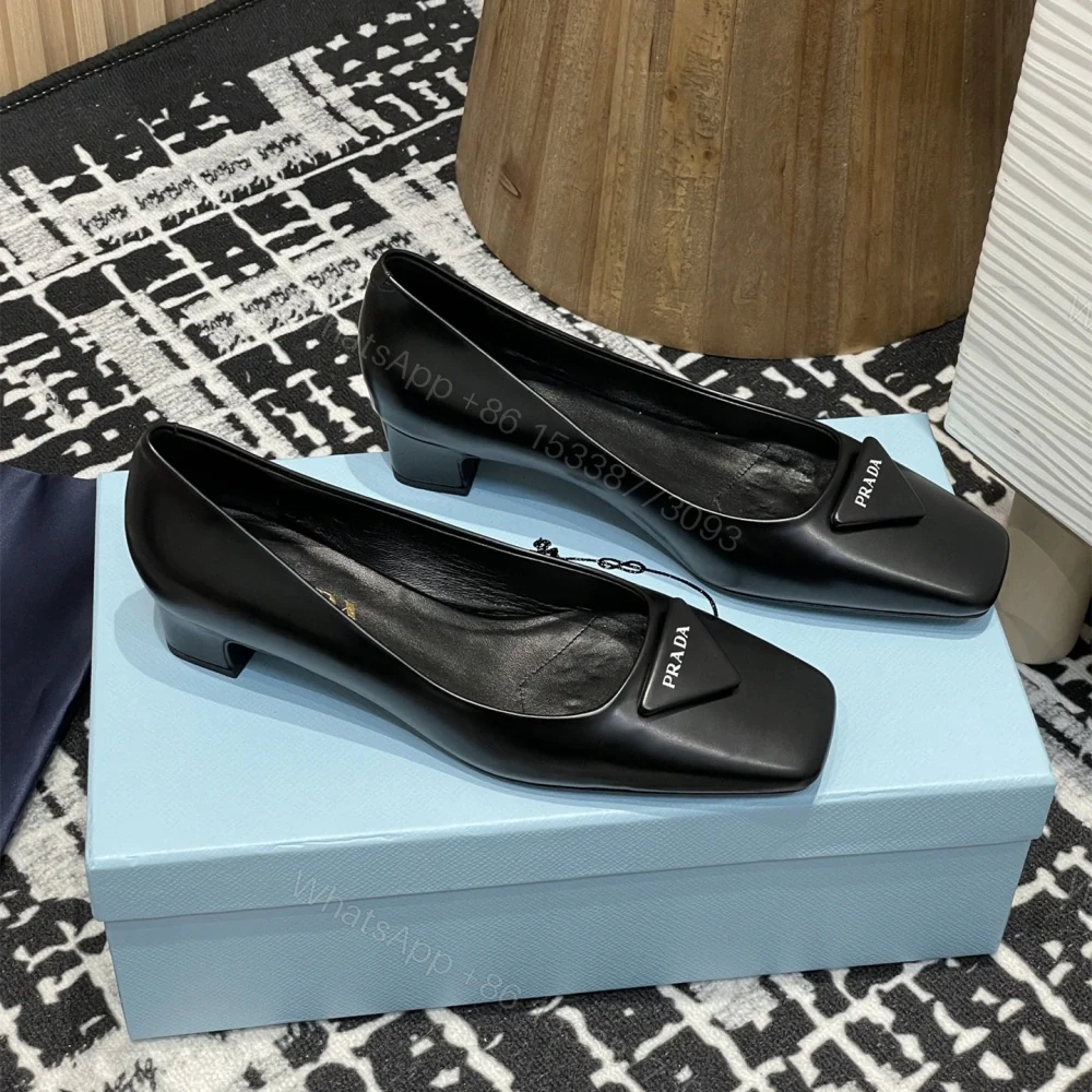 View 2 of 高仿Prada*1l628N方頭粗跟單鞋3.5CM黑色免檢版