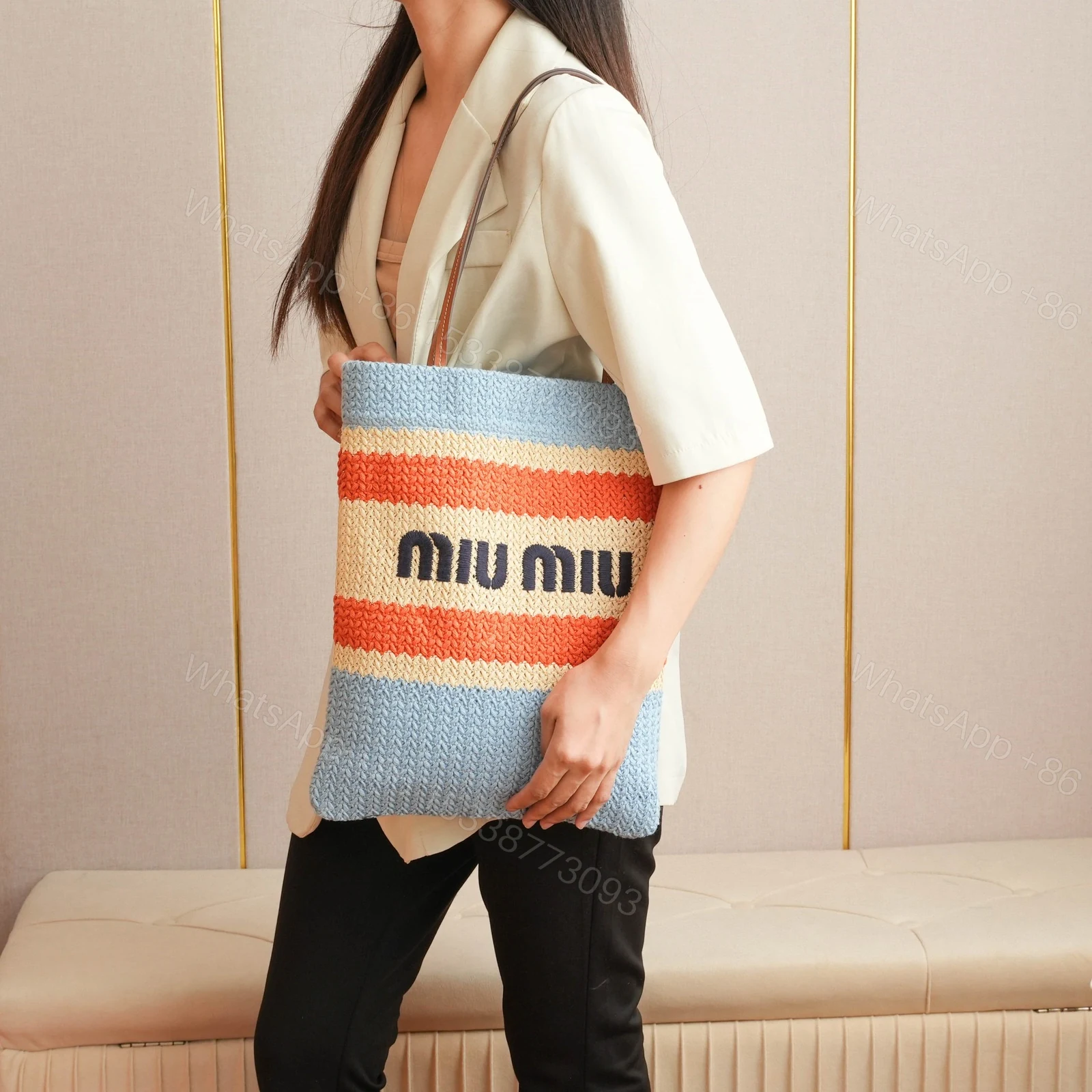 View 13 of 高仿miumiu*5BG248拼色LOGO稻草柳條包藍色免檢版