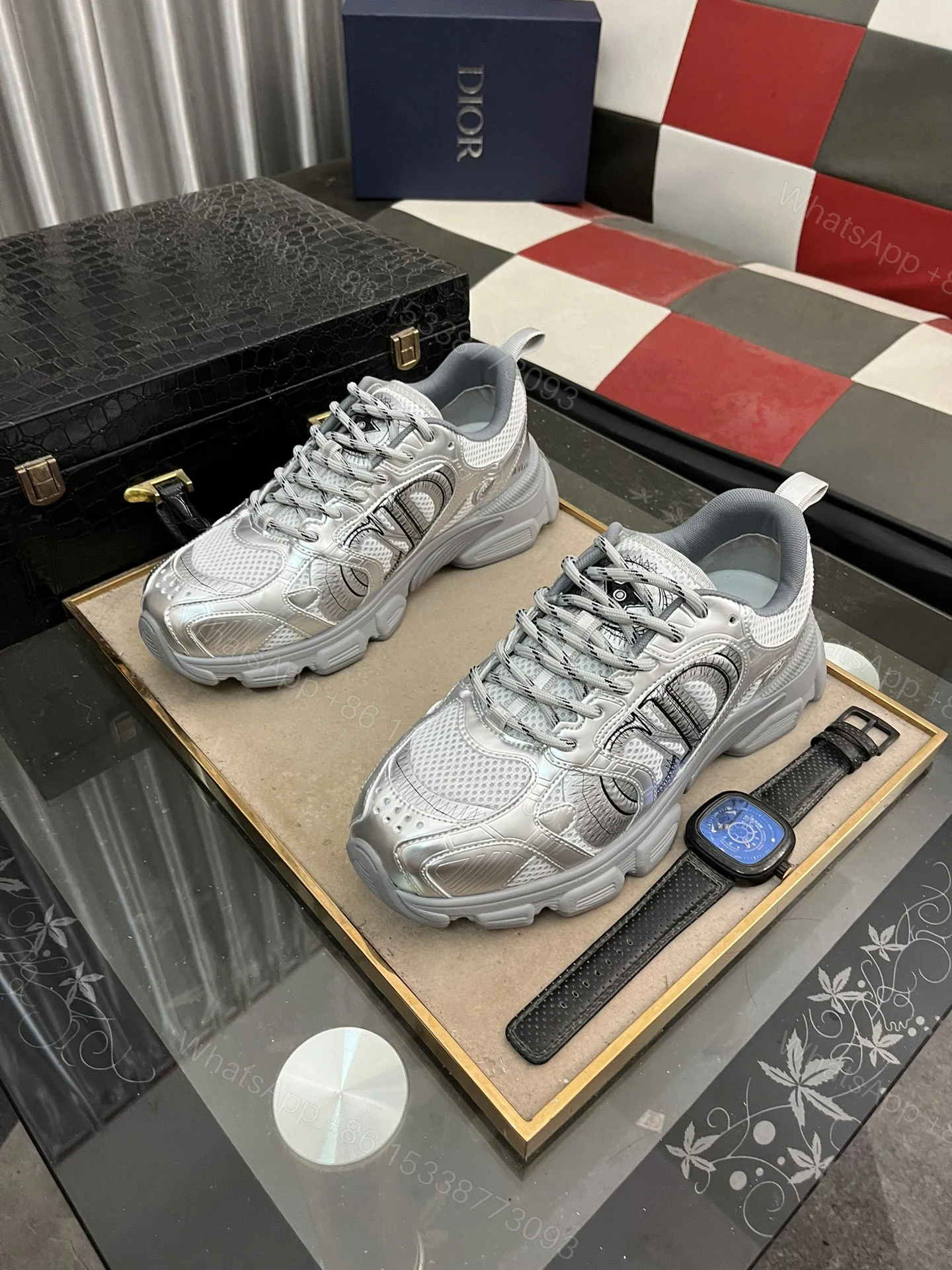高仿 Dior 銀灰科技風運動鞋 男款輕量厚底跑鞋 透氣耐穿休閒鞋款 — view 1