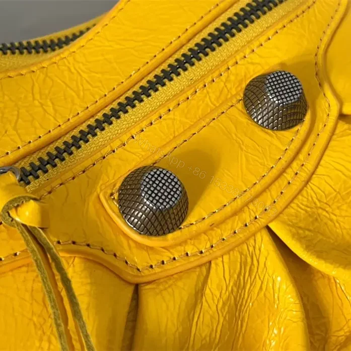 View 12 of 高仿Balenciaga*LeCagole系列餃子包黃色S