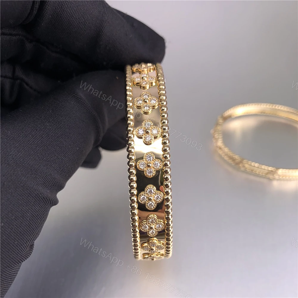 Van Cleef & Arpels Perlee Clover Bracelet Diamonds VCARP3O100 — view 1