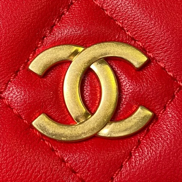 Red Quilted Satchel: Luxe, Daily-Style Handbag — view 4