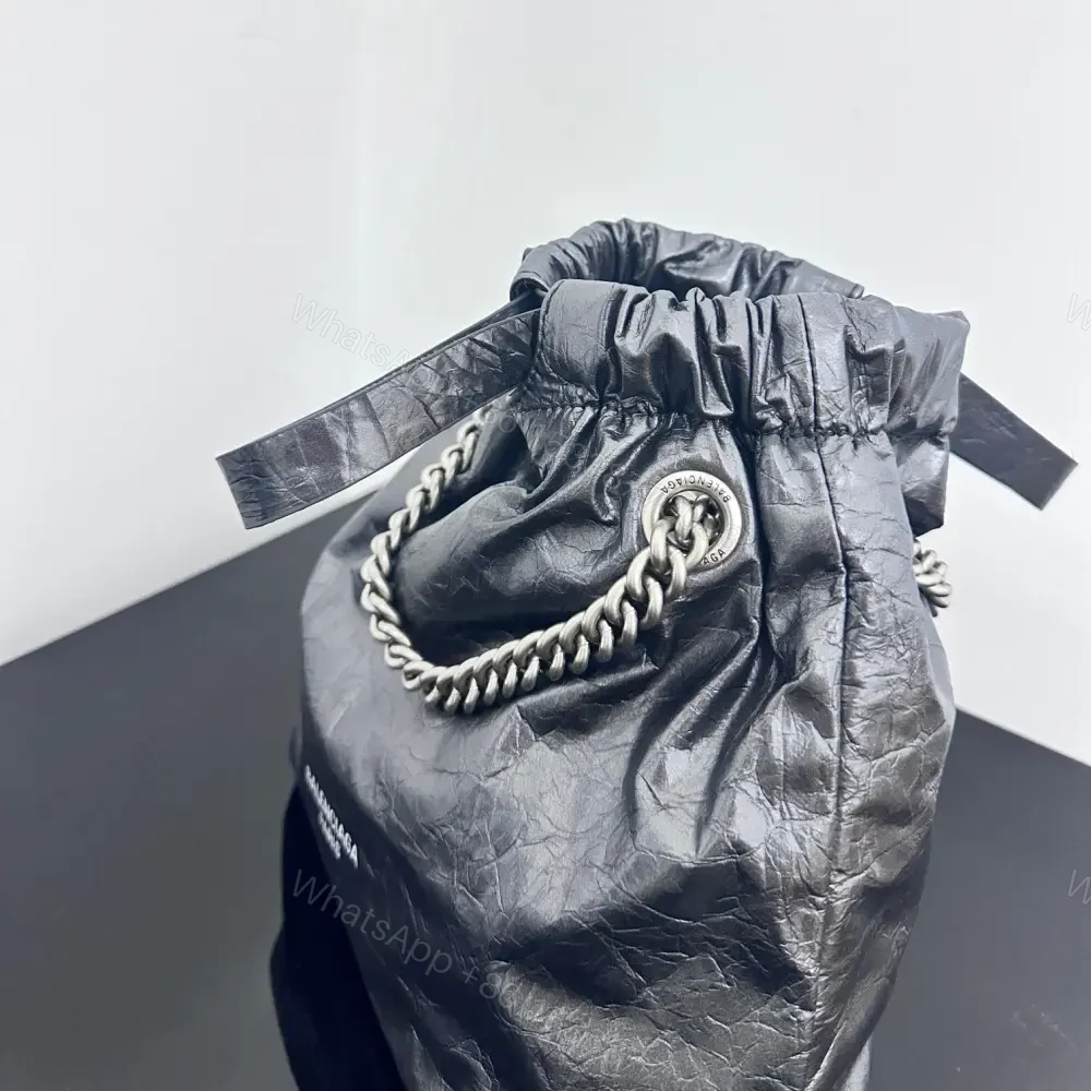 View 5 of 高仿Balenciaga2023Crushtote褶皺牛皮購物袋小號