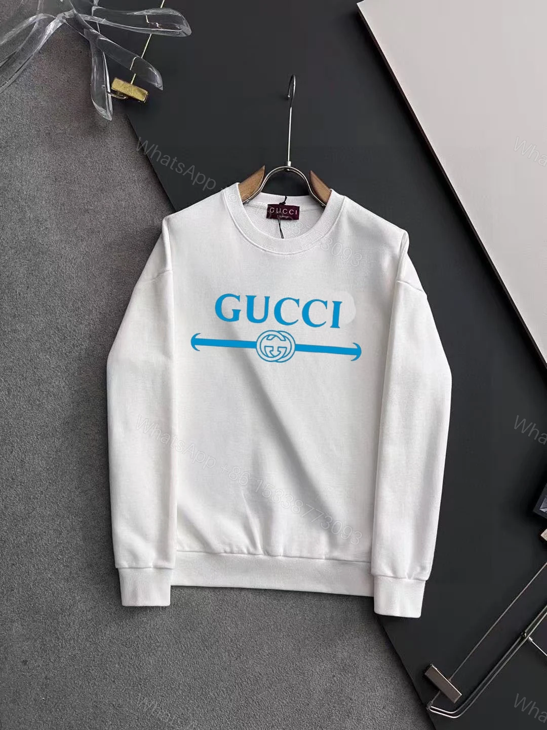 Gucci一比一男士圓領衛衣 白色藍標誌潮流感衛衣款式 — view 1