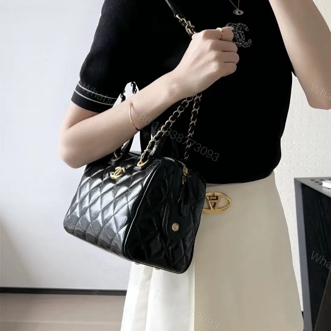 View 22 of 高仿Chanel*25A系列AS5578保齡球手提包黑色小號免檢版