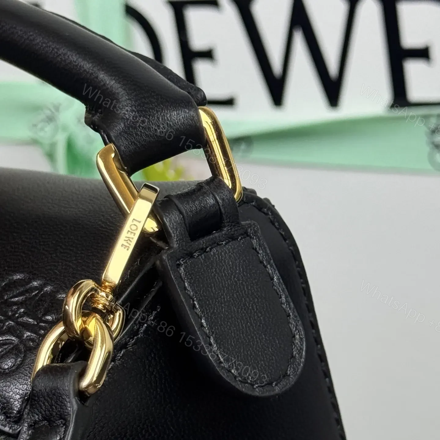 View 15 of 高仿Loewe*Puzzle系列3565小羊皮斜挎包黑色Mini免檢版