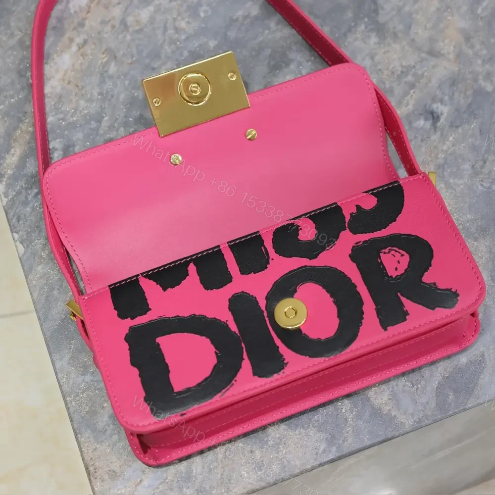 View 6 of 高仿Dior*Miss系列M261M929小牛皮塗鴉字面腋下包粉色免檢版