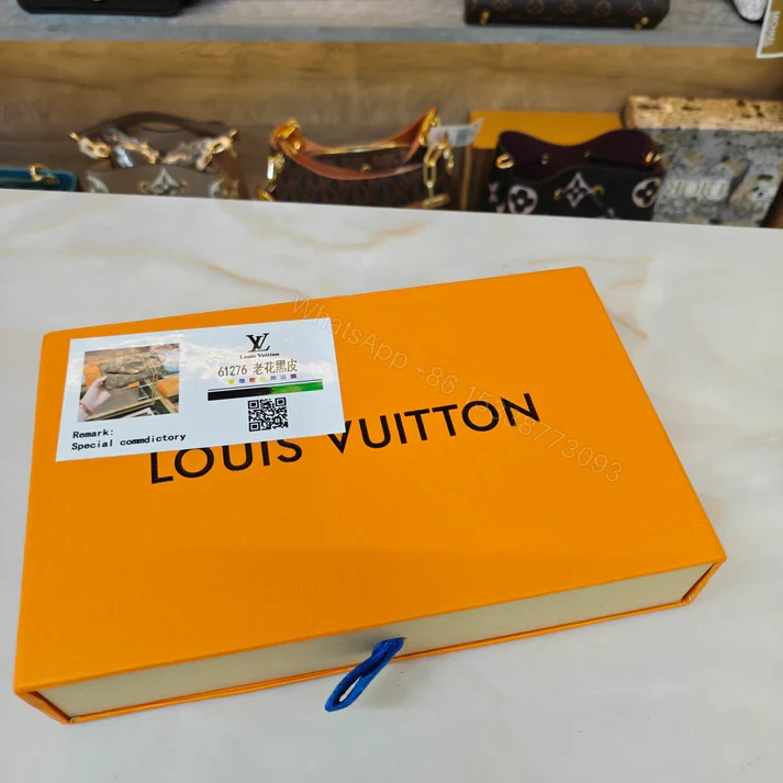 FIRST COPY LOUIS VUITTON LV FELICIE MONOGRAM POCHETTE WITH OG BOX — view 2