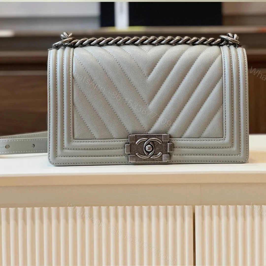 Chanel Boy Medium Handbags Grey Leather With Silver Lock 25cm — view 1