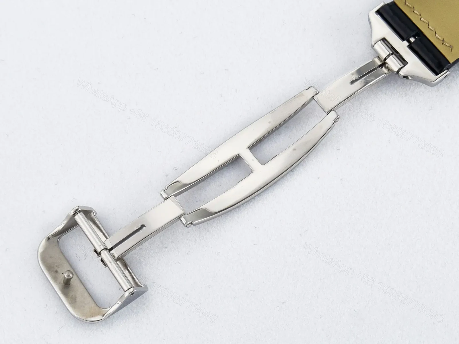 View 22 of Reverso Classic Duoface Small Seconds SS MGF Best Edition White Guilloché Dial on Black Leather Strap A854A