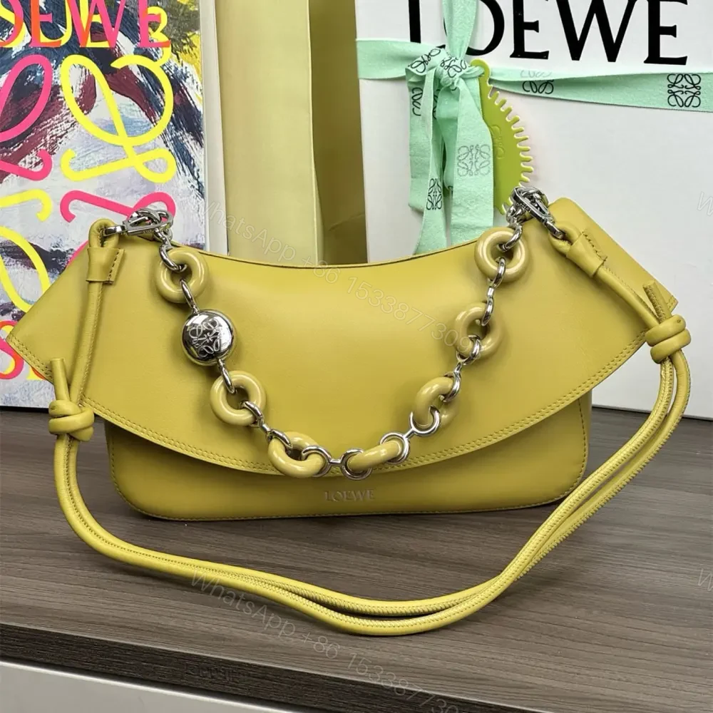 View 3 of 高仿Loewe*Ola系列7848小牛皮腋下包薑黃色中號免檢版