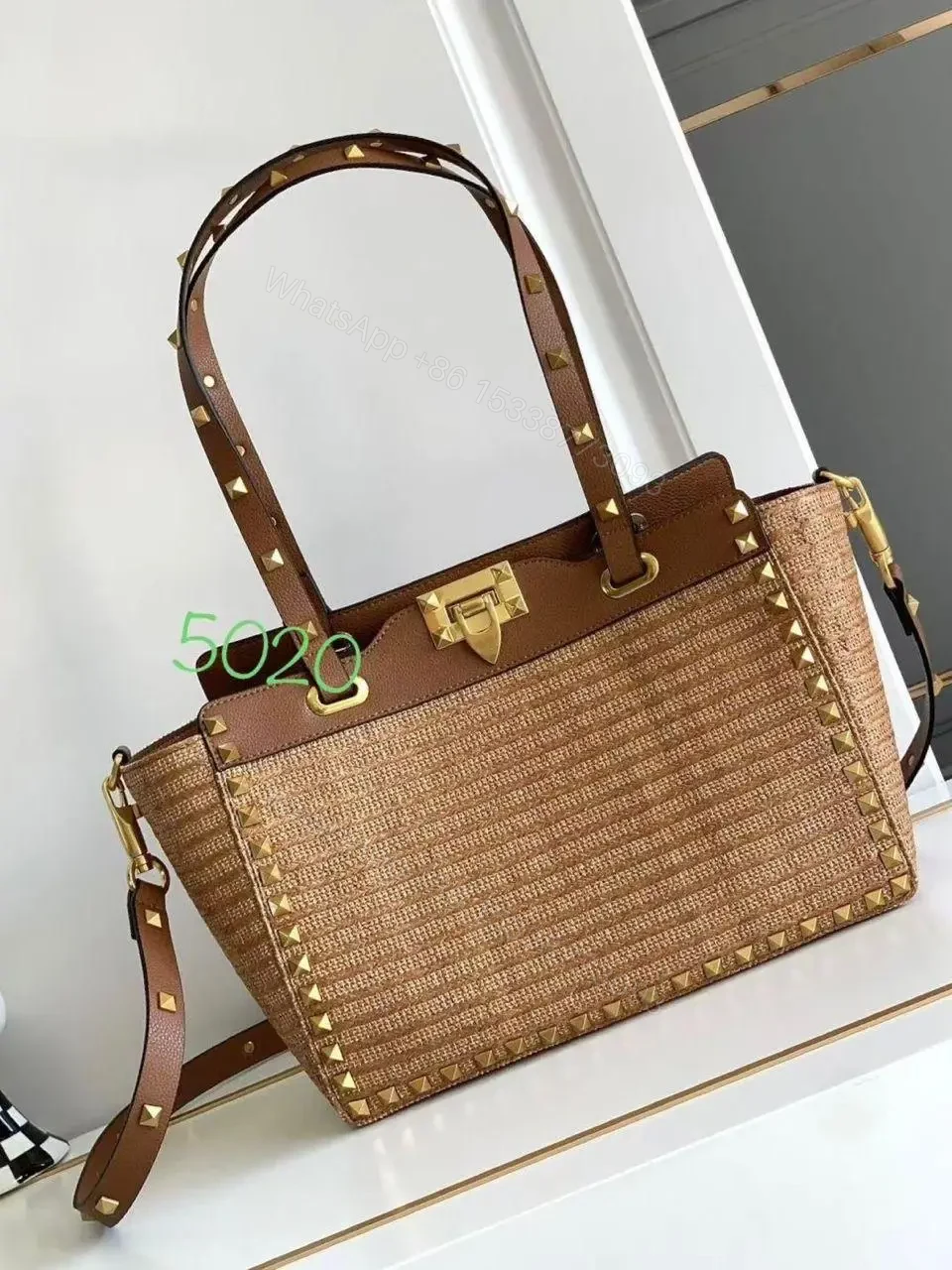 VALENTINO — view 1