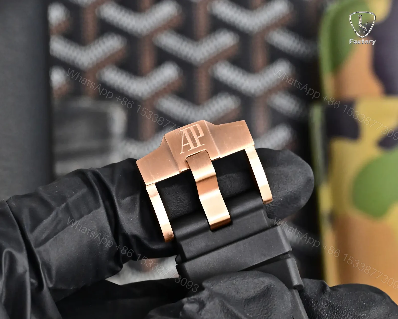View 8 of Audemars Piguet Royal Oak Offshore Pink Gold – Rubberclad / Black Dial Bracelet 26238OK.OO.A002CA.01