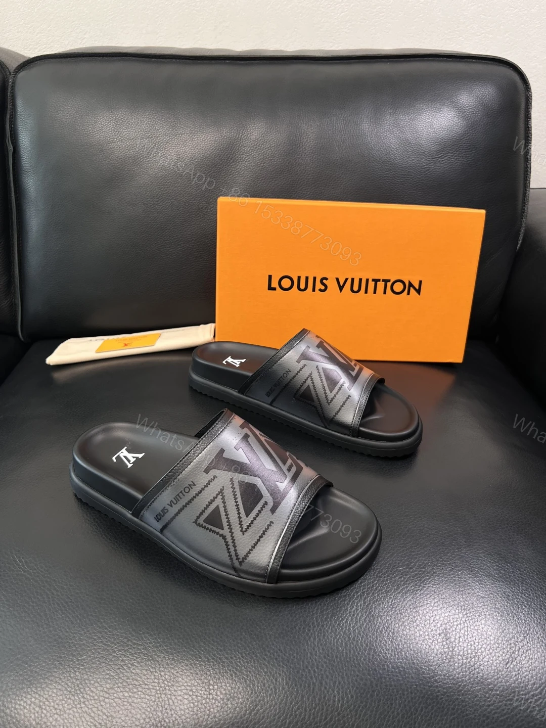 LV 原單 男款拖鞋 黑紫漸層LOGO設計 個性潮流款 — view 1