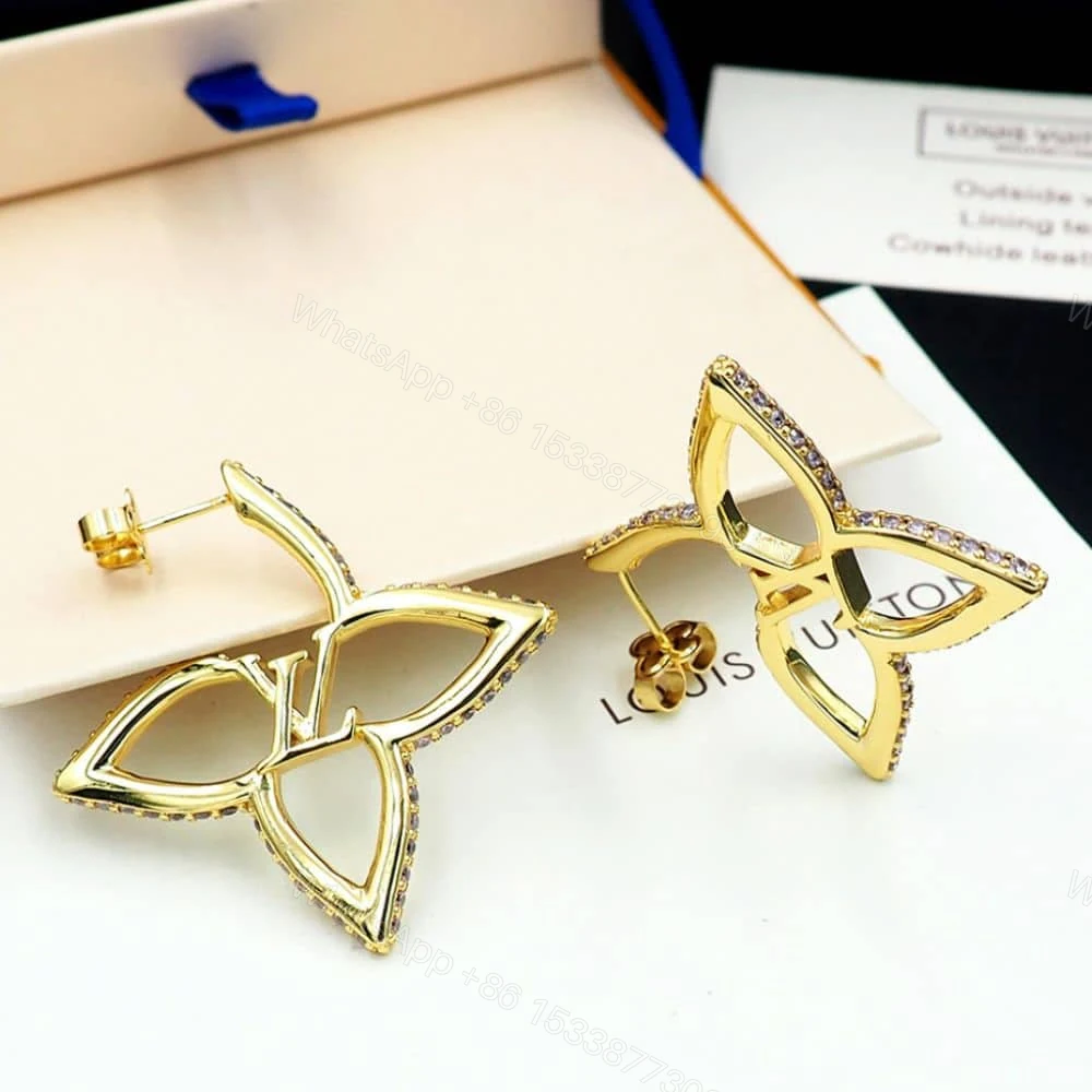 View 3 of LOUIS VUITTON LV SLIM FLOWER EARRINGS GOLD M02420