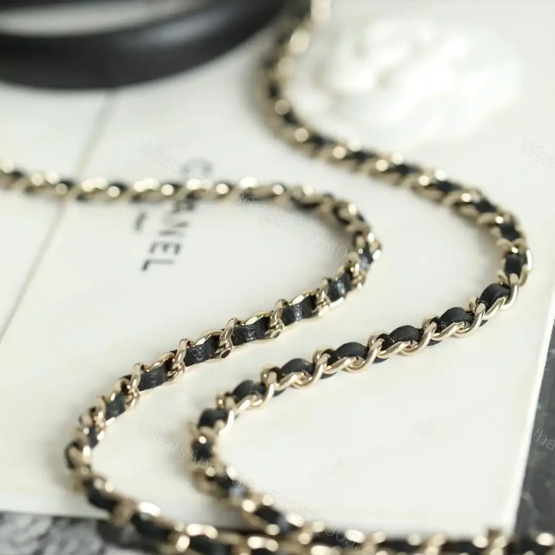View 16 of 高仿Chanel*25K系列AP4932小牛皮WOC手袋黑色免檢版