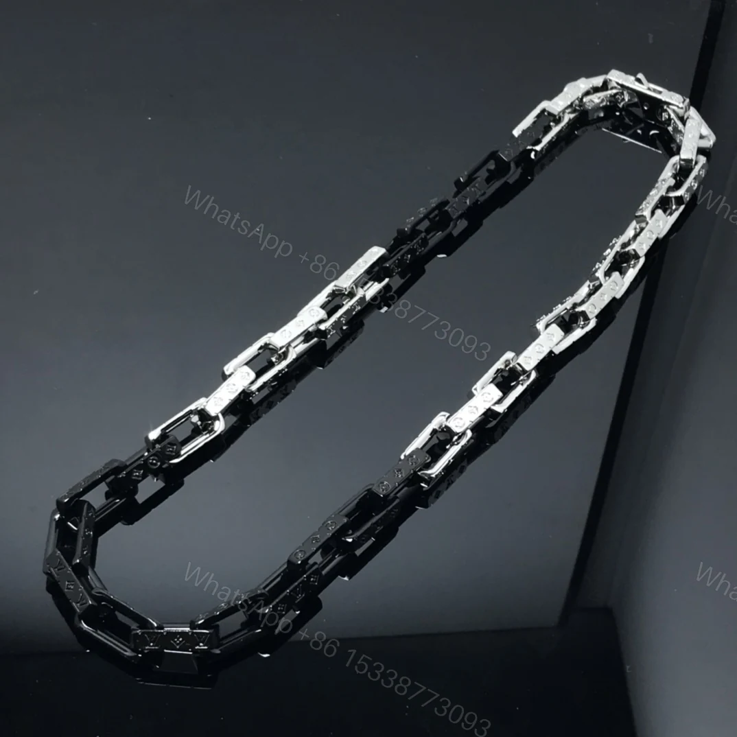 View 4 of EN – Lux LV Necklaces 044
