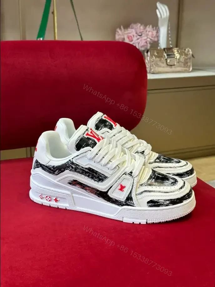 View 2 of LV TRAINER SNEAKER – LSVT431