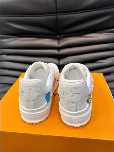 View 9 of LOUIS VUITTON X YAYOI KUSAMA LV TRAINER SNEAKER IN WHITE – LSVT352