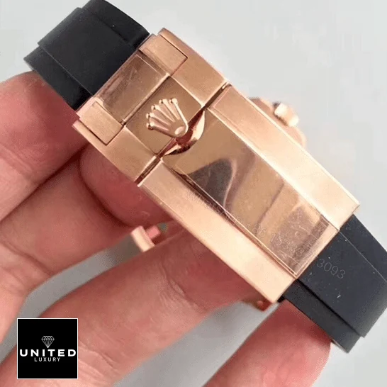 View 10 of Rolex Yacht-Master 40 116655 SATS Rose Gold Automatic Rubber Black Dial Replica
