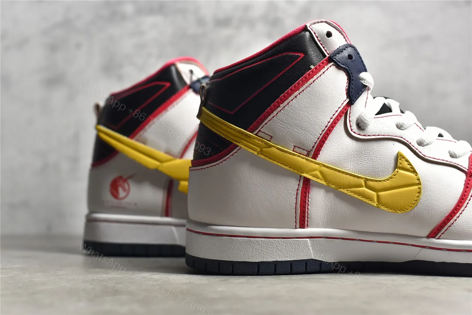 View 4 of DUNK SB HIGH RX-0 UNICORN GUNDAM