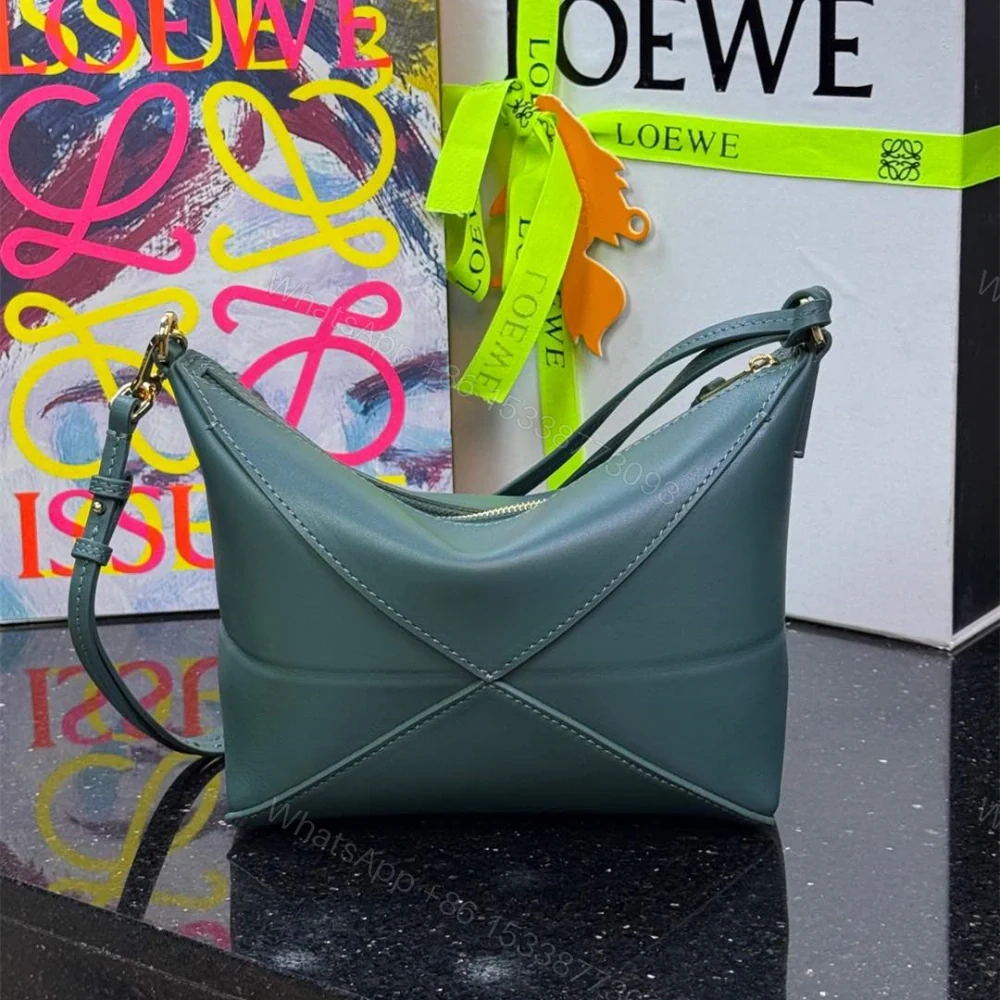 View 2 of 高仿Loewe*Fold系列4535小牛皮手提單肩包香根草色免檢版