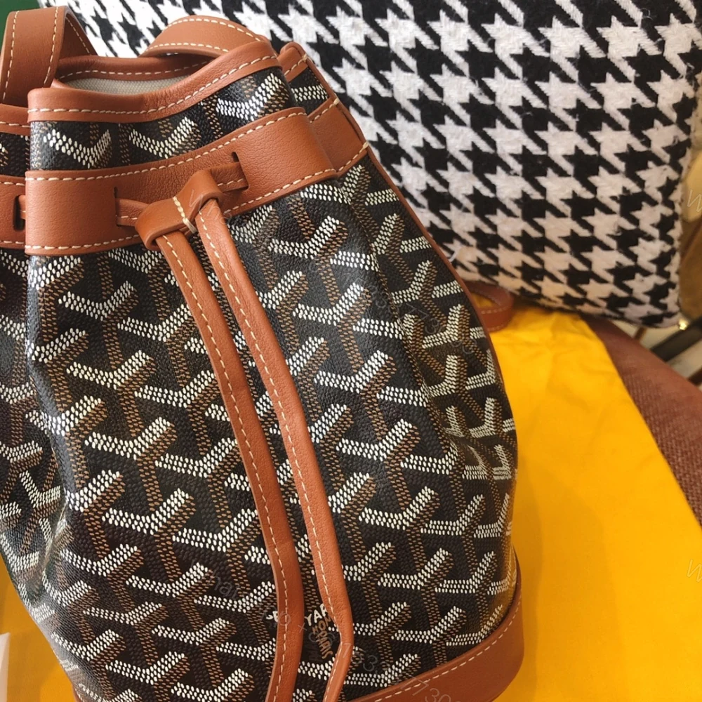 View 4 of 高仿Goyard*PEFLOT2抽繩水桶包棕色免檢版