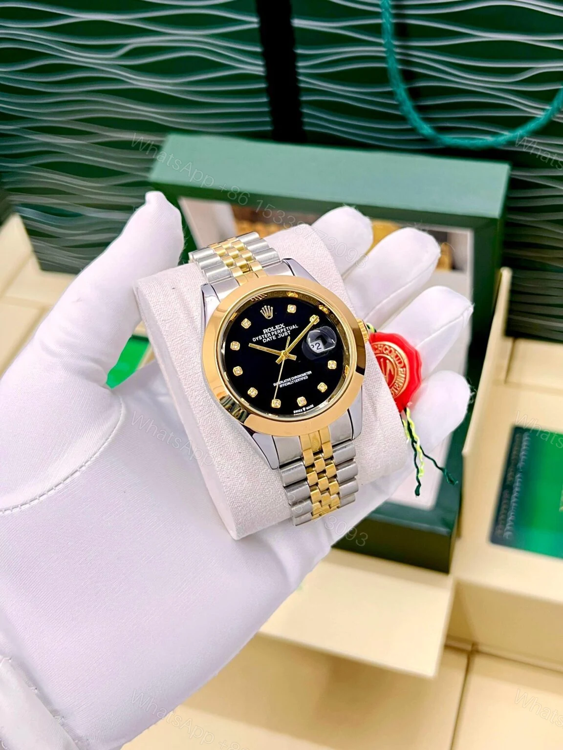 Rolex Datejust Gold Black Dial 41mm Quartz — view 1