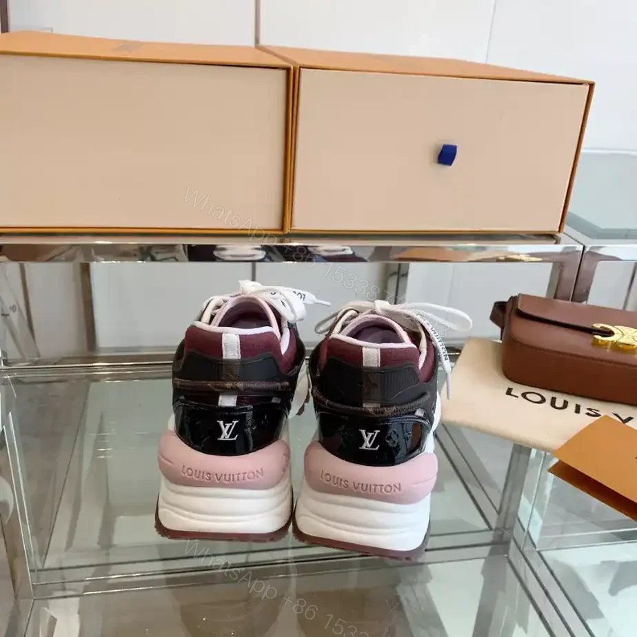 View 8 of LV WOMEN’S RUN 55 SNEAKER – LSVM063