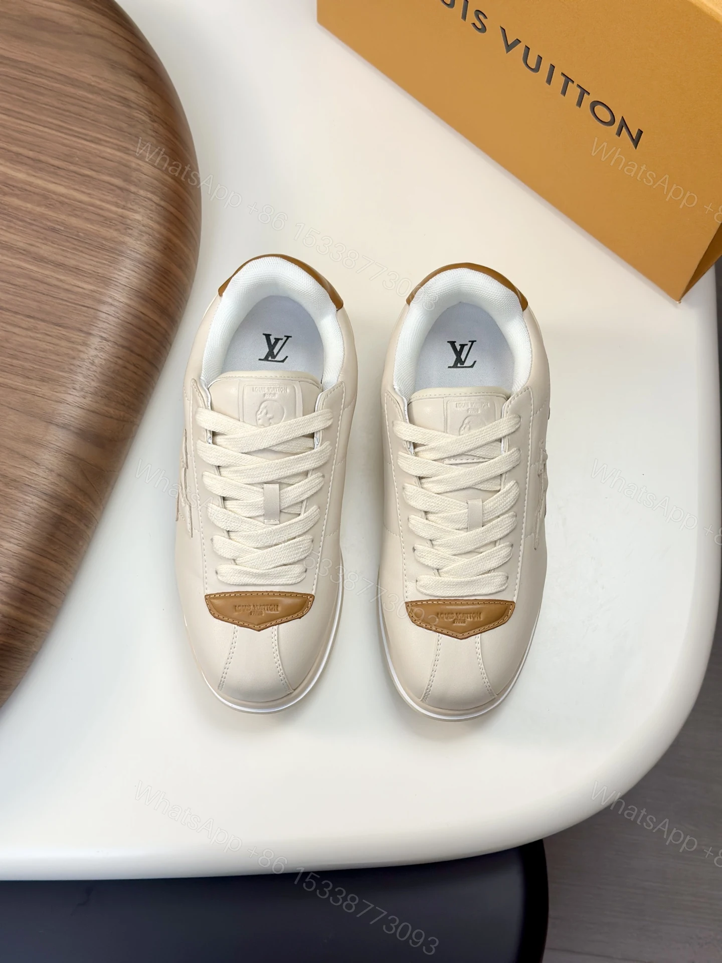 LV 一比一運動鞋 奶油白拼棕色百搭款 — view 1