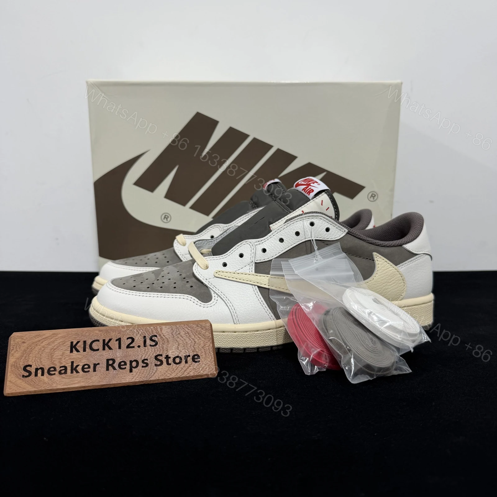 Air Jordan 1 Retro Low Travis Scott Reverse Mocha Reps — view 1