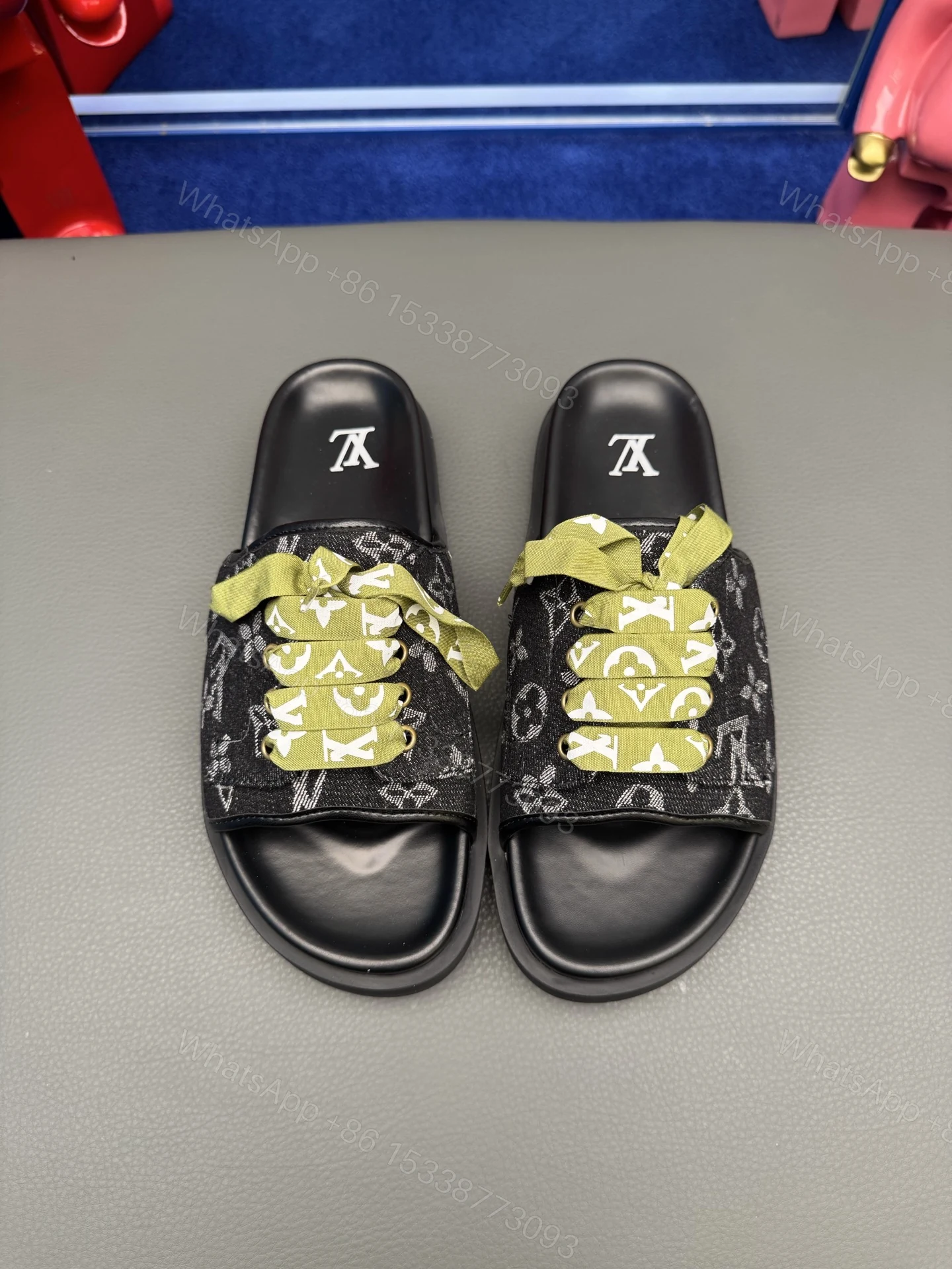 LV A貨黑色老花帆布拖鞋 綠繫帶注目款 舒適休閒百搭首選 — view 1