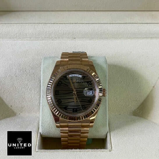 View 8 of Rolex Day-Date Wave 218235-0035 Replica
