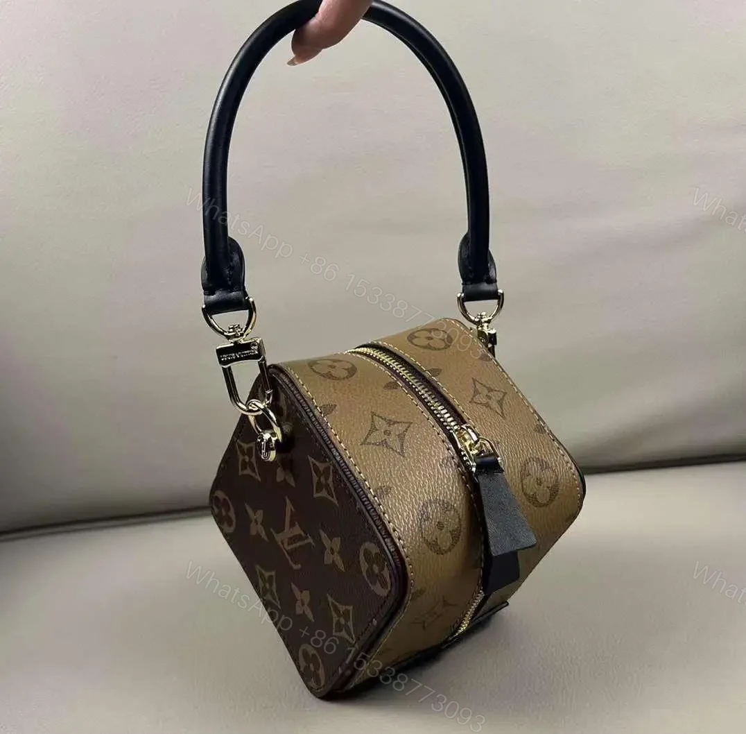 LOUIS VUITTON — view 1