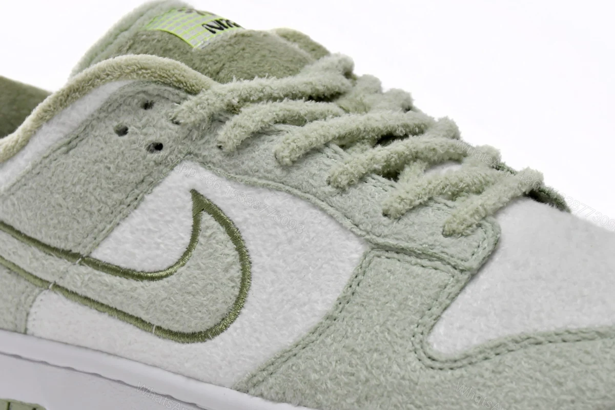 View 5 of Dunk Low SE "Honeydew" DQ7579-300