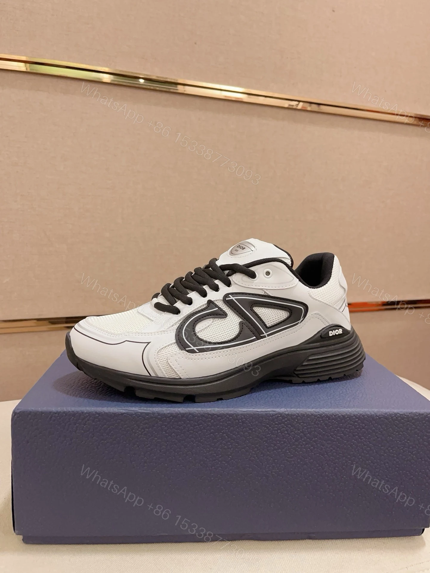 Dior 高仿男士白黑撞色運動鞋 厚底造型設計 百搭日常穿搭款 — view 1