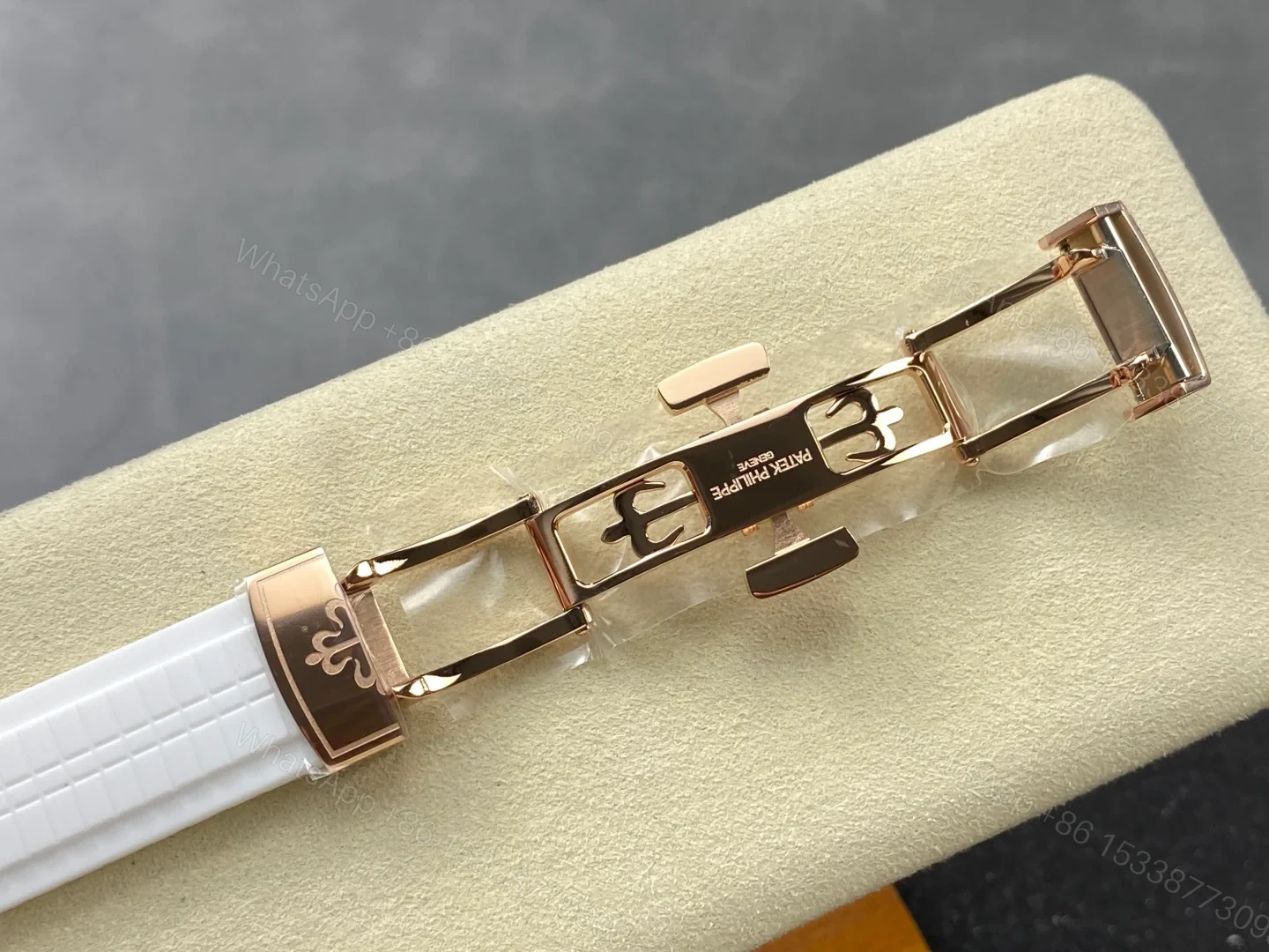 View 8 of Patek Philippe Aquanaut 5068 Rose Gold White 5068R-010