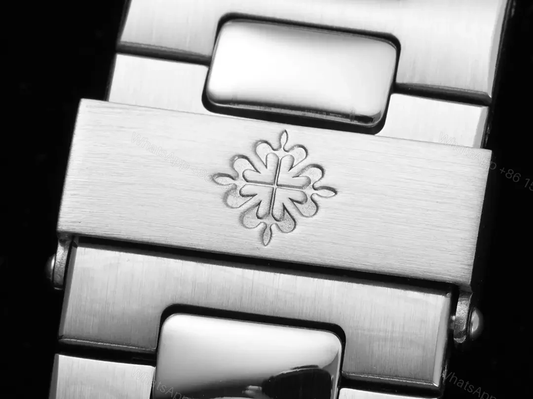 View 6 of Patek Philippe Nautilus 5711 Platinum – Emerald Grey Dial 5711/113P-001
