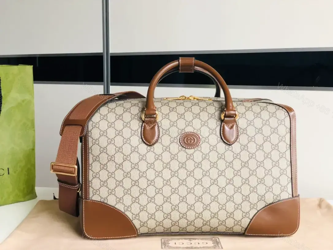 View 2 of DUFFLE BAG WITH INTERLOCKING G – GBC082