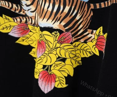 View 2 of GUCCI Tiger T-Shirt – GC0055